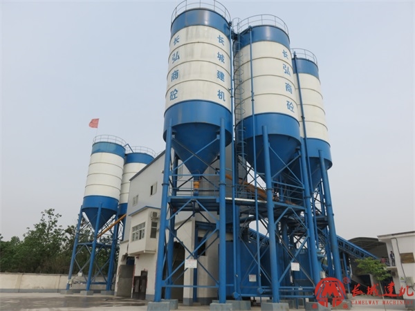 2方混凝土搅拌机每小时产量是多少?