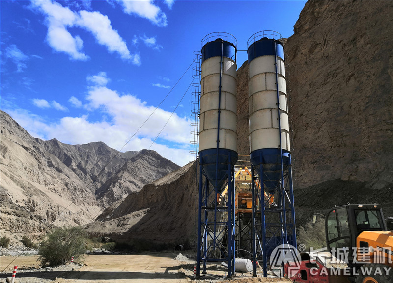 长城60型混凝土搅拌站一套多少钱(图为客户现场)