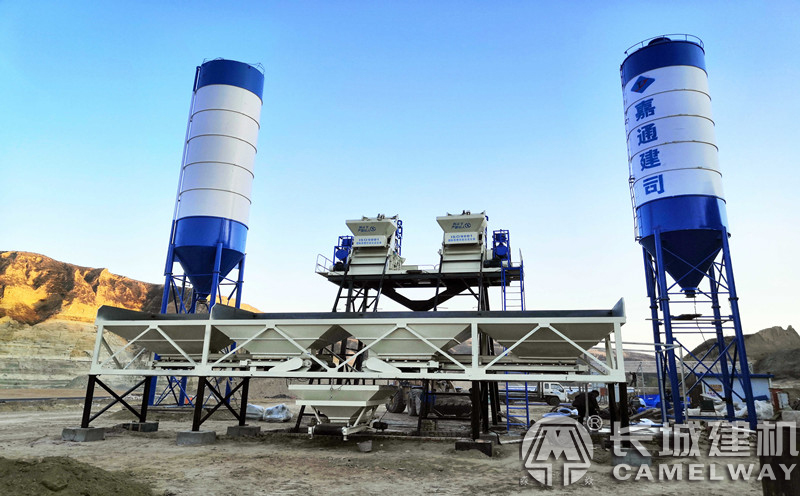 钢结构式配料机现场图 钢结构式配料机现场图